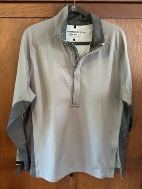 Nike Golf Storm-Fit Half-Zip Pullover Windbreaker. Size Large